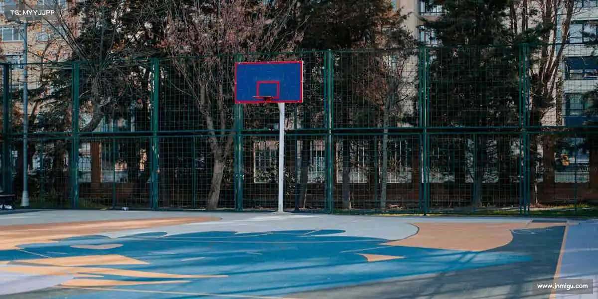 yy体育不拼天赋拼韧性，练出来的光比天赋更耀眼